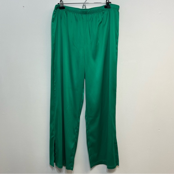 •new• COLSIE Satin Lounge Pants - Picture 2 of 6